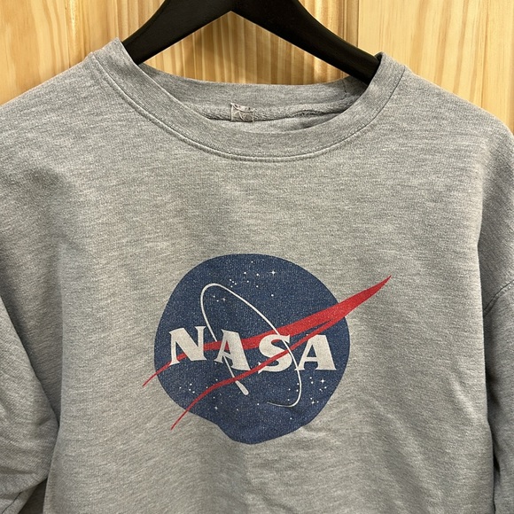 NASA Crewneck - Picture 2 of 4